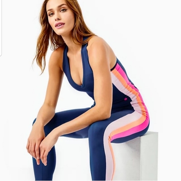 NWT Lilly Pulitzer Luxletic Vanti Bra Tank Top Oyster Bay Navy Size Small UPF 50 - Picture 6 of 14